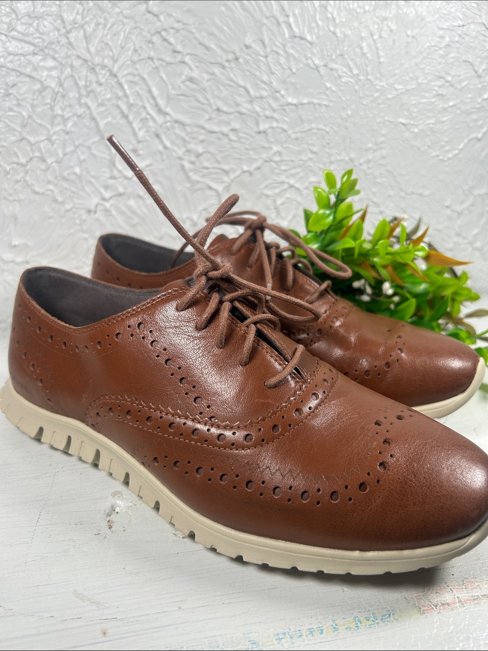 Cole Hann Zerogrand Womans Brown Wingtip Oxford Lace-Up Rubber Sole Shoes Sz 7B